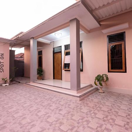 Spot On 1784 Tnc Residence Syariah Mataram Ngoại thất bức ảnh