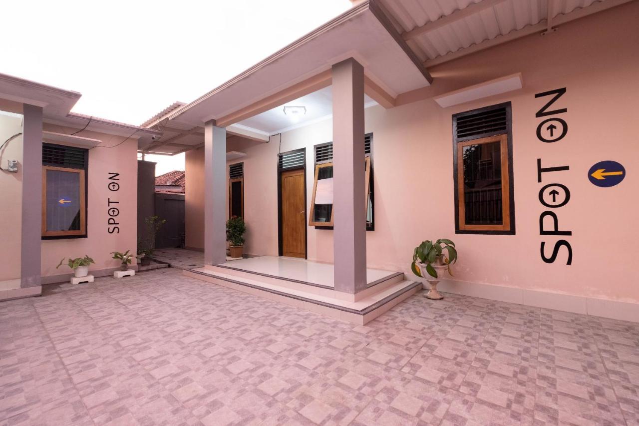 Spot On 1784 Tnc Residence Syariah Mataram Ngoại thất bức ảnh