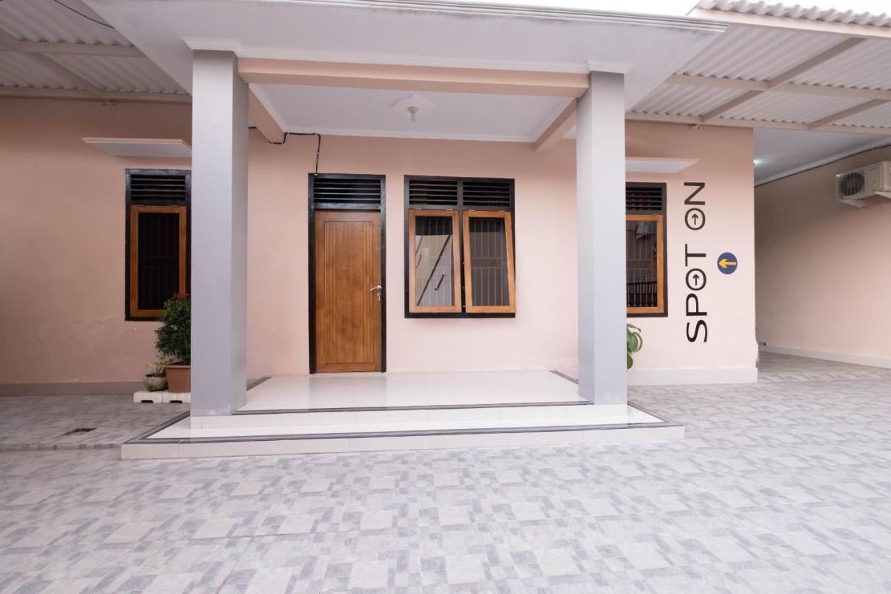 Spot On 1784 Tnc Residence Syariah Mataram Ngoại thất bức ảnh